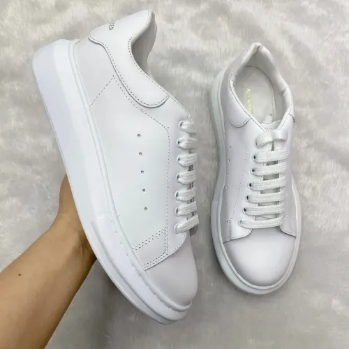 Tenis Alexander Mcqueen branco
