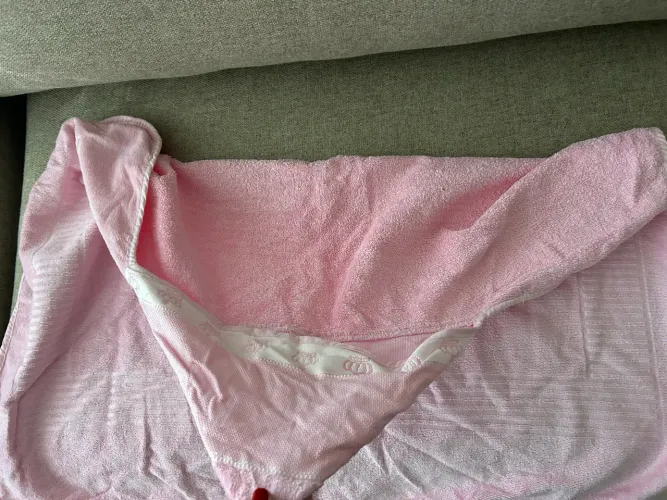 Linda Toalha rosa infantil com capuz - NOVA