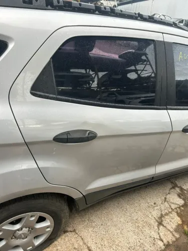 PORTA TRASEIRA DIREITA FORD ECOSPORT 12/13 /SEM ACESSORIOS