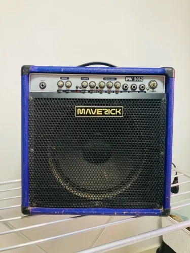 Amplificador de Guitarra Maverick MV 3012