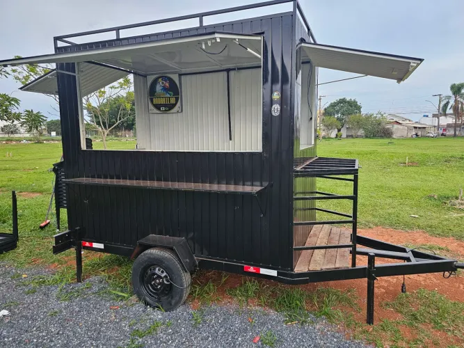 Trailer 2m por 2,5m