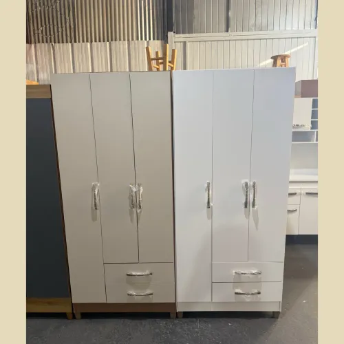 Guarda roupa de solteiro 3 portas - entrego hoje