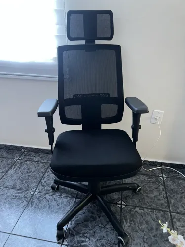 Cadeira Presidente Brizza Giratória BackSystem NR17 com Braço 3D Assento 