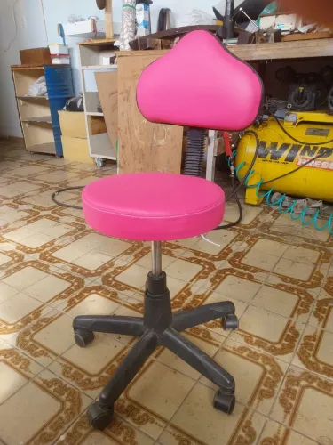 Cadeira de Escritório Rosa com Rodinhas