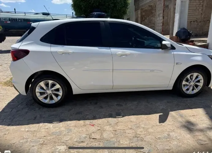 Chevrolet Onix Hatch LTZ 1.0 12V TB Flex Aut. 4P 2020