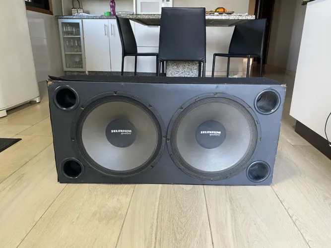 Som automotivo selenium quatro 15