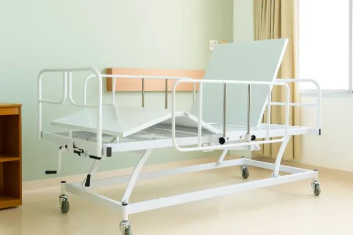 Cama Hospitalar 3 Manivelas com Colchão -  Usada 