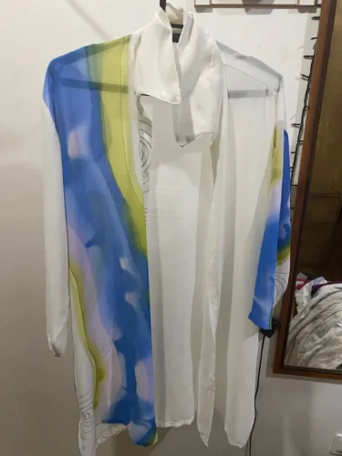 Kimono feminino com estampa abstrata