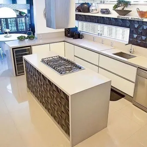 Balcão em porcelanato com estrutura em metalon