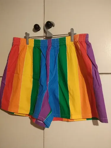Shorts Arco-Íris Colorido