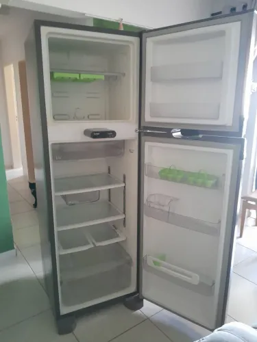 Geladeira de inox consul 