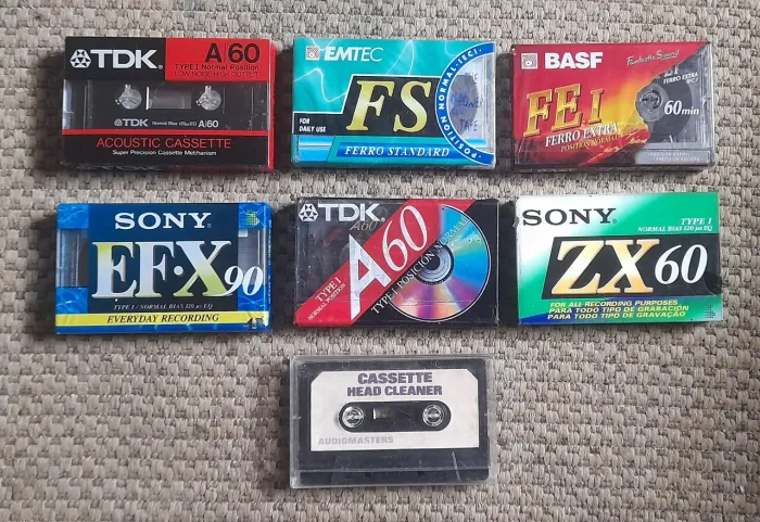 Lote Cassette + 1 Tape HeadCleaner