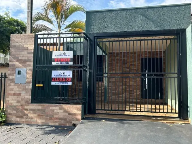 Vende se casa próximo ao colégio Amâncio Moro!