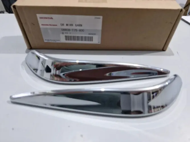 Moldura Aplique Cromado Retrovisor Honda Hrv 2016 a 2019 Genuína 