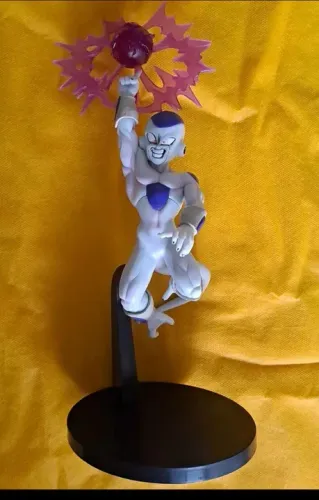 ** MT Frieza 27cm Dragon Ball Z Freeza Forma Final