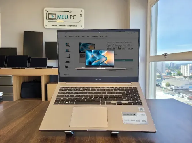 Notebook Samsung Book X30 | 10ª Geração | Core i5 | 240GB SSD | 8GB DDR4 | 15.6"