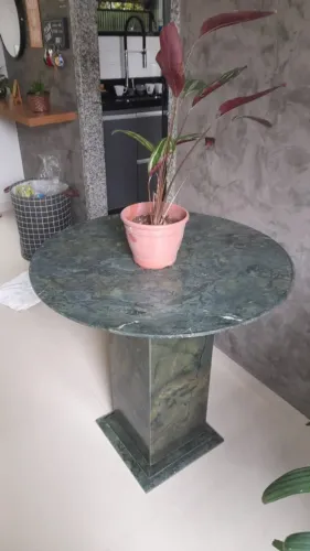 mesa de centro em pedra natural Quartzito Verde Vitoria Régia