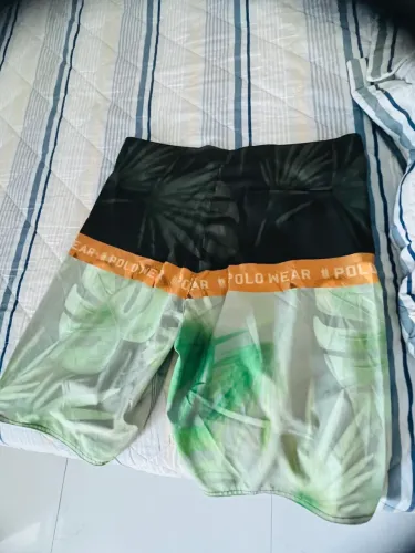 Bermuda 42, nova e nunca usada.