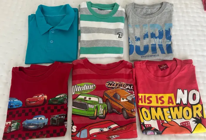 Lote de camisetas infantis tamanho 5/6