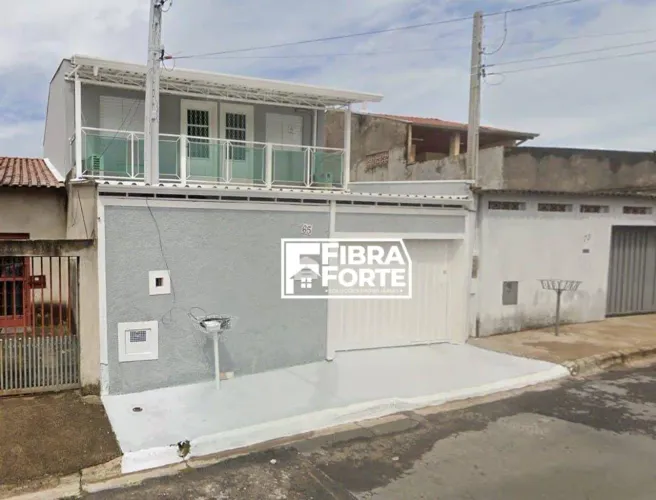 Sobrado para venda com piscina no Conj habitacional da Floresta