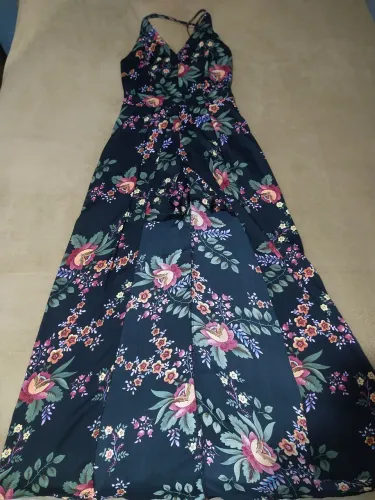 Aproveite! Vestido Macacão Floral Preto Tam. P