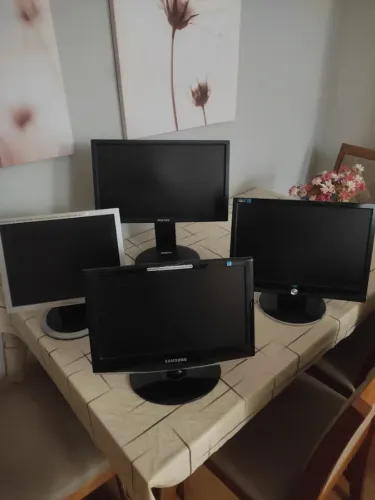 Monitores 15, 16, 17, 19 polegadas