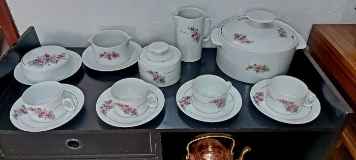 Jogo de Chá antigo, em Porcelana, Renner