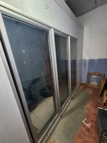 Câmara fria com Portas transparente