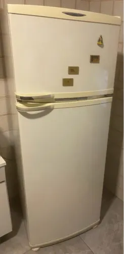 Geladeira Brastemp 330L Duplex Branca impecável com pouco uso