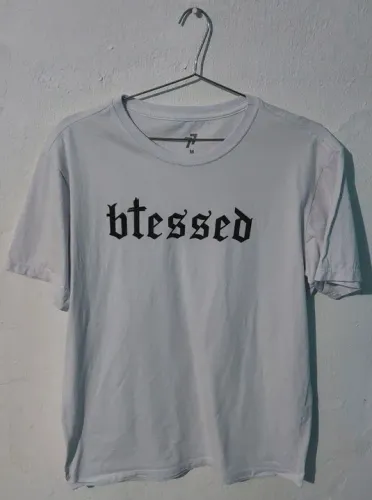 Camiseta Blessed Tamanho: M Cor: Branco - 77