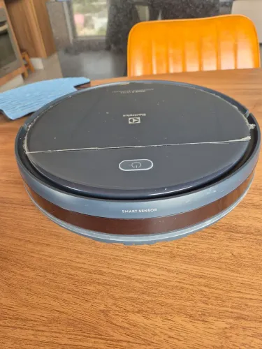 Robô aspirador de pó Electrolux - ERB40