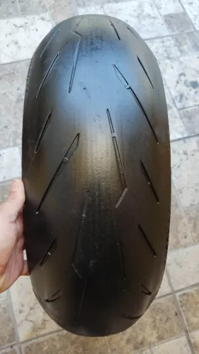 Pneu usado Pirelli Diablo Rosso4 200/55-17