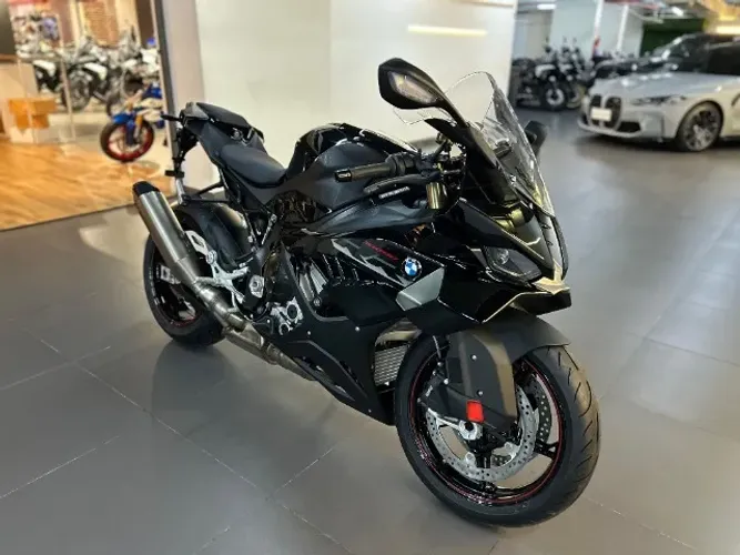 BMW S 1000 RR 2026 PRETA - A SUPERESPORTIVA MAIS AVANÇADA DO MUNDO, AINDA MAIS REFINADA
