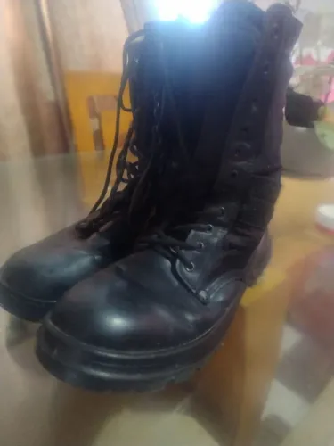 Coturno tamanho 44