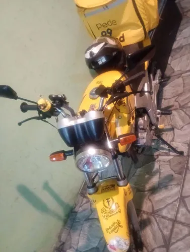 Trocando ou vendendo quero moto menor pq trabalho na rua