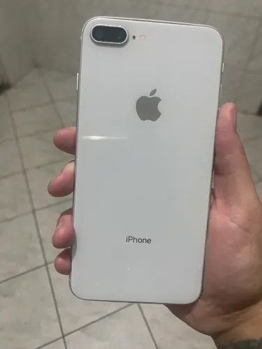 iPhone 8 Plus