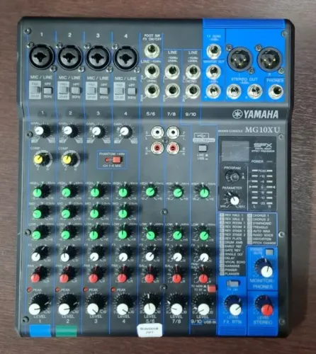 Mesa de som Yamaha MG10XU