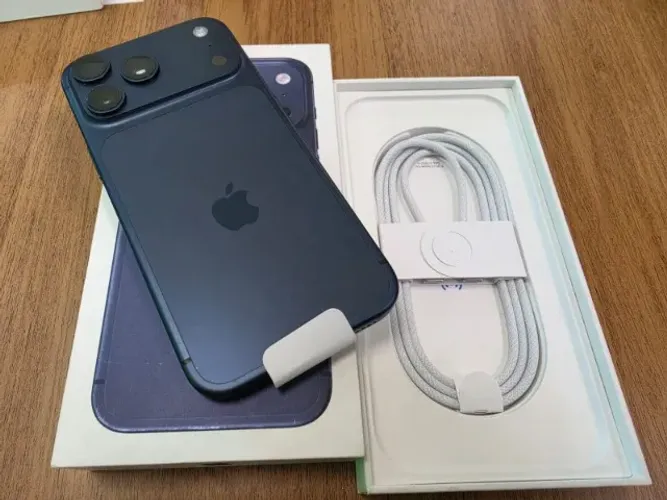 Iphone 17 Pro Max / 256gb / SemiNovo / Loja fisica em Icarai