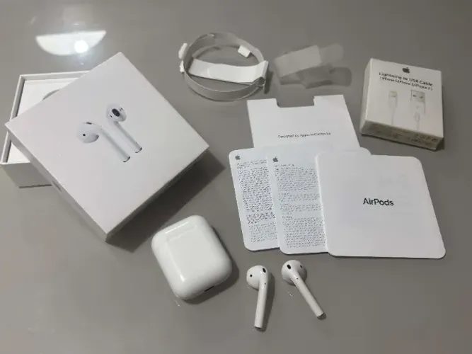 Airpods Apple Original (2ª Geração) - Com Estojo de Recarga - Usado