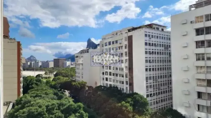 RUA OSWALDO CRUZ 184M² REFORMADO COM VISTA PARA A ENSEADA E PRAIA DO FLAMENGO