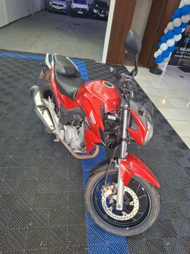 CB 250F Twister