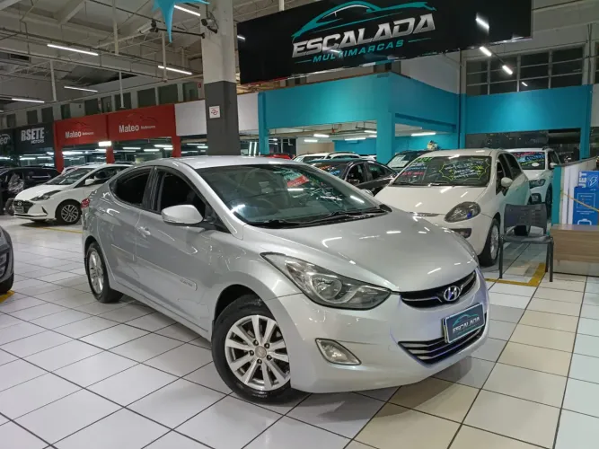 Hyundai Elantra GLS 2.0 16V Flex Aut. 2014