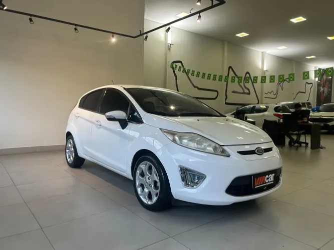 Ford Fiesta 1.6 SE Hatch 16V Flex 4P Powershift 2012
