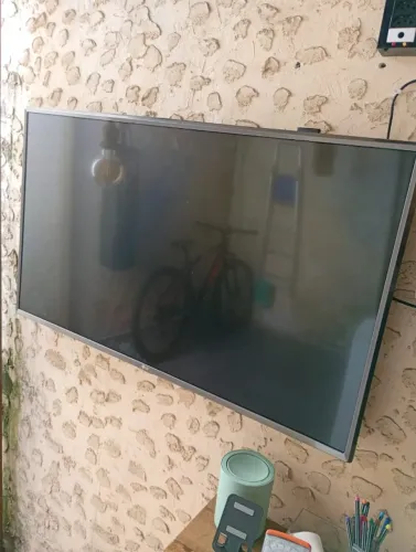 Tv Lg 43uj6565 com defeito na tela