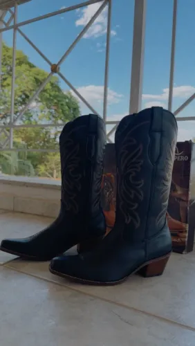 Bota texana bico fino