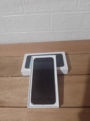 iPhone SE