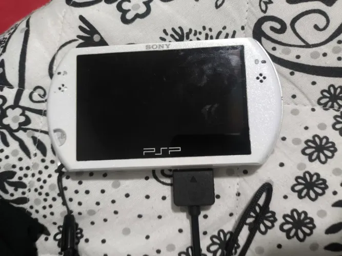 PSP GO