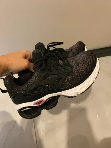Tênis Mizuno Creation-  cor preto- n- 37  