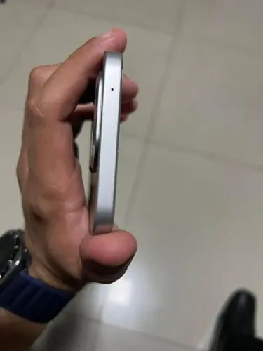 O Xiaomi 15T NOVO ZERO, ATIVADO EM ABRIL 256GB