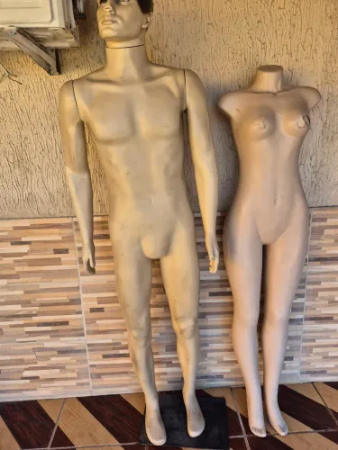 Conjunto 2 manequins homem e mulher